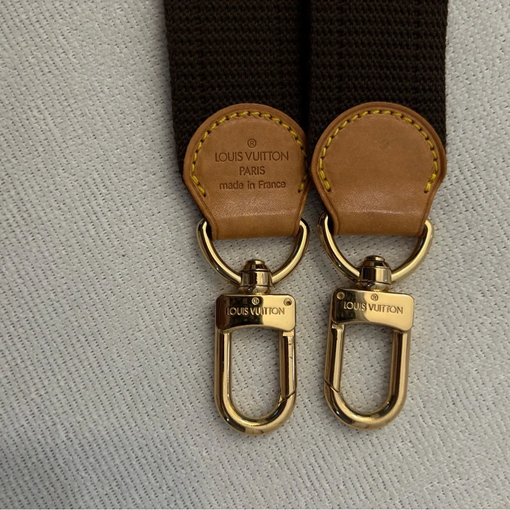 Excellent condition authentic strap. - Picture 3 of 9